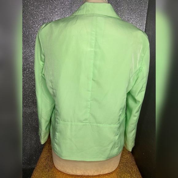 Blazer - Picture 11 of 11